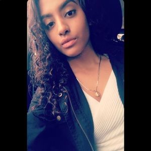 Meet your Posher, Karla